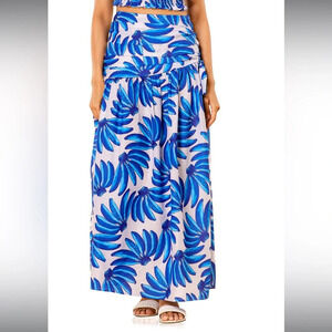 HT360 Collective Banana Print Maxi Skirt
NWT
BLUE AND WHITE, Size X-Small